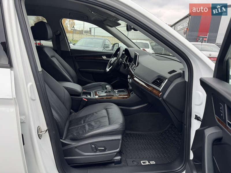 Позашляховик / Кросовер Audi Q5 2017 в Луцьку фото 23 Позашляховик / Кросовер Audi Q5 2017 в Луцьку