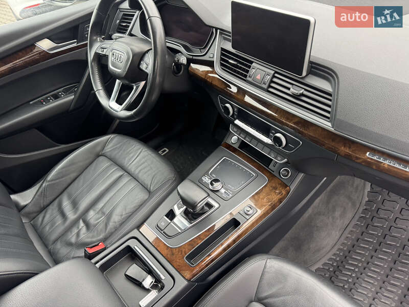 Позашляховик / Кросовер Audi Q5 2017 в Луцьку фото 27 Позашляховик / Кросовер Audi Q5 2017 в Луцьку