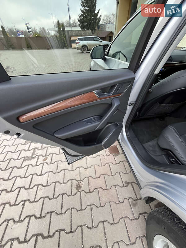 Позашляховик / Кросовер Audi Q5 2021 в Дунаївцях