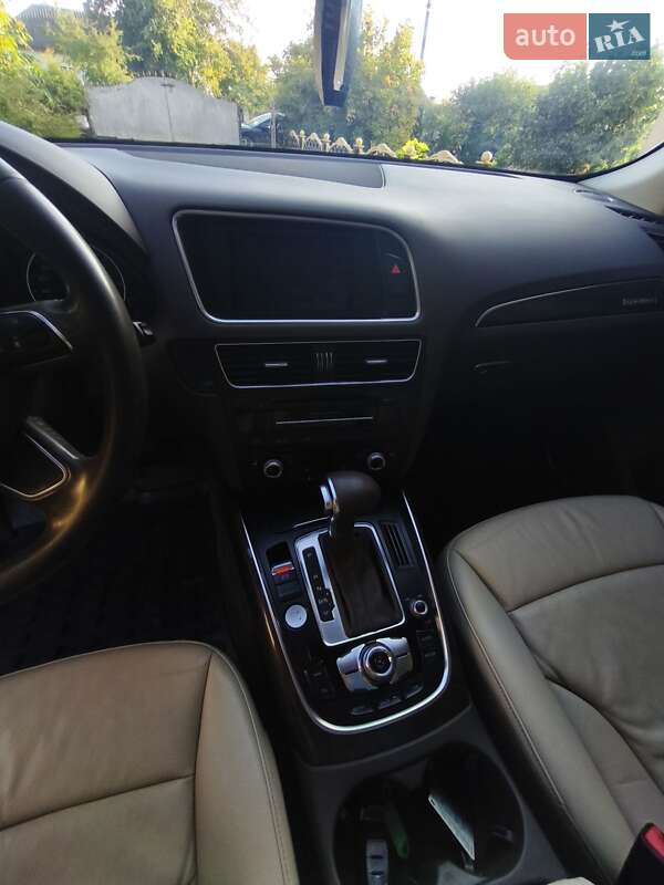 Внедорожник / Кроссовер Audi Q5 2014 в Тысменице