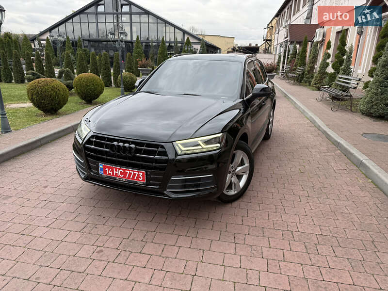 Внедорожник / Кроссовер Audi Q5 2019 в Стрые