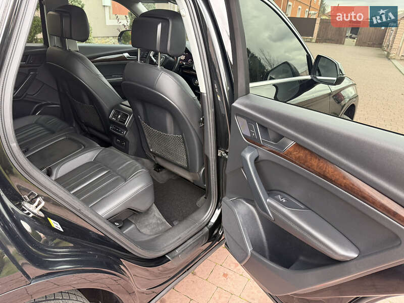 Внедорожник / Кроссовер Audi Q5 2019 в Стрые