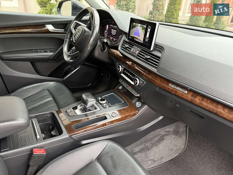 Внедорожник / Кроссовер Audi Q5 2019 в Стрые