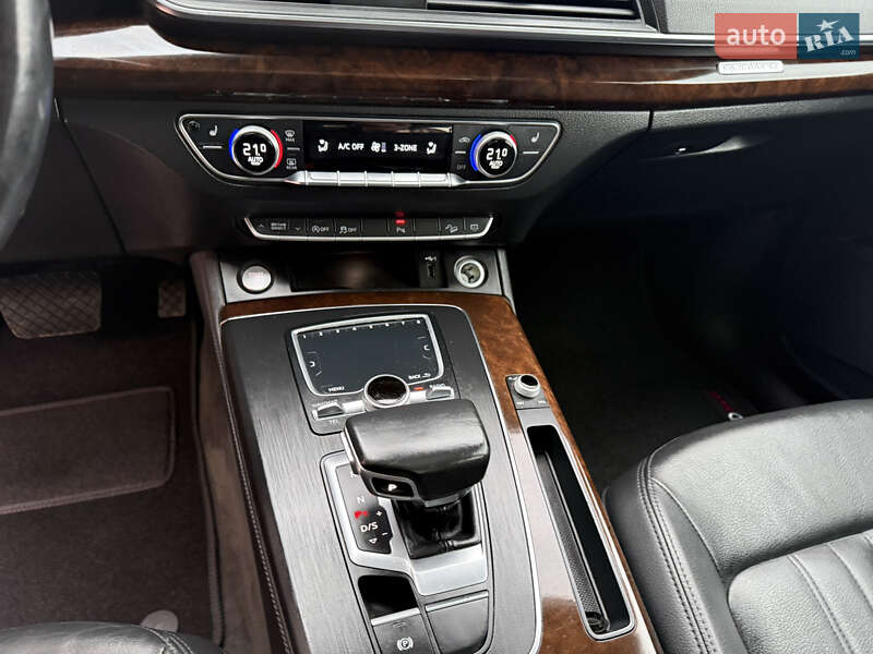 Внедорожник / Кроссовер Audi Q5 2019 в Стрые