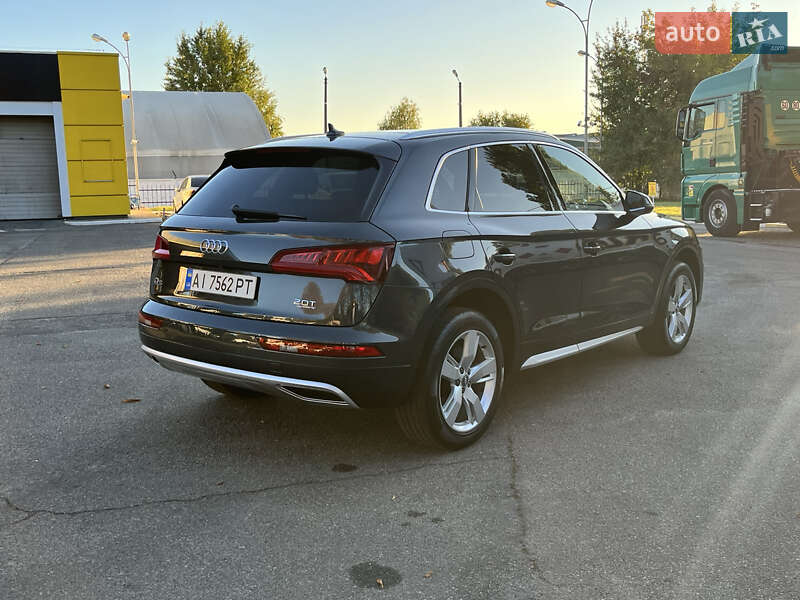 Позашляховик / Кросовер Audi Q5 2017 в Василькові