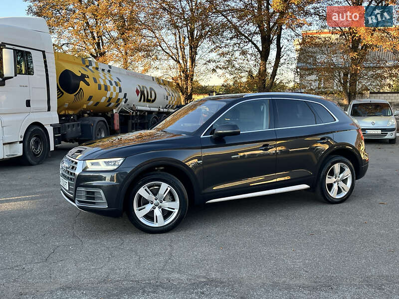 Позашляховик / Кросовер Audi Q5 2017 в Василькові