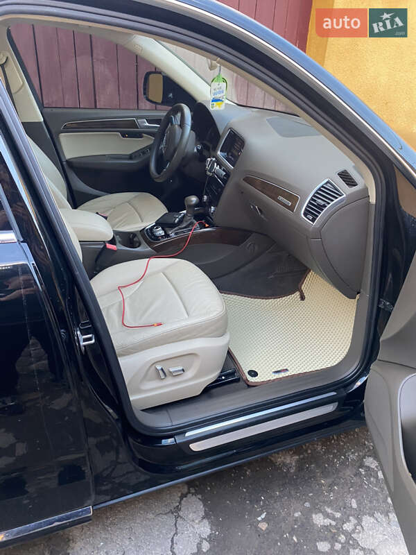 Внедорожник / Кроссовер Audi Q5 2012 в Золочеве