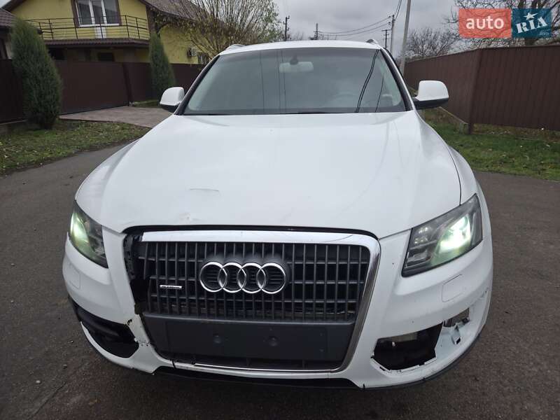 Внедорожник / Кроссовер Audi Q5 2011 в Киеве