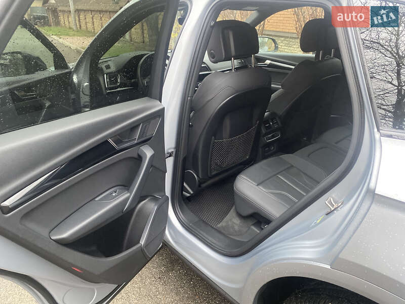 Позашляховик / Кросовер Audi Q5 2020 в Києві фото 11 Позашляховик / Кросовер Audi Q5 2020 в Києві