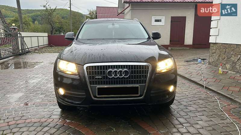 Внедорожник / Кроссовер Audi Q5 2010 в Черновцах