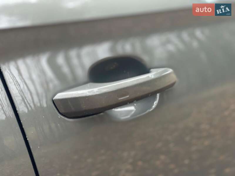 Внедорожник / Кроссовер Audi Q5 2022 в Киеве