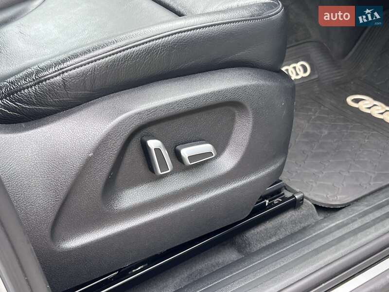 Внедорожник / Кроссовер Audi Q5 2016 в Нововолынске