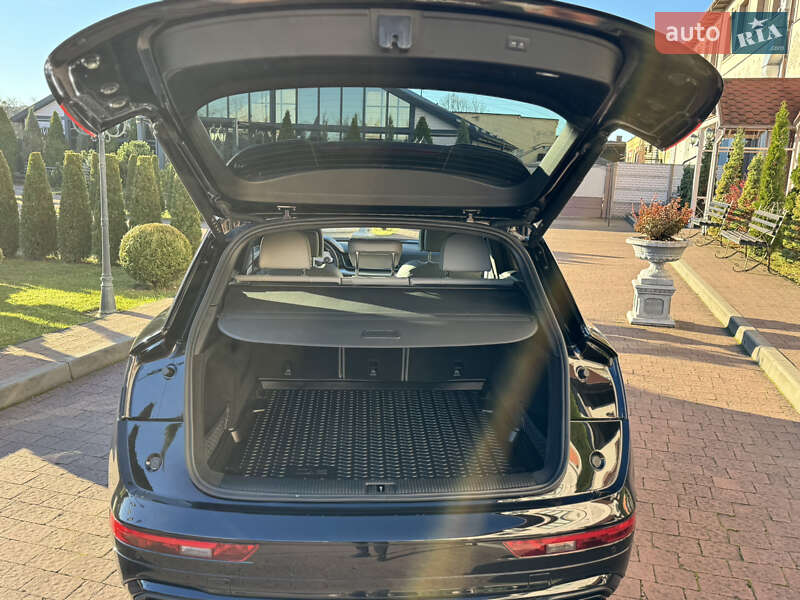 Внедорожник / Кроссовер Audi Q5 2024 в Стрые