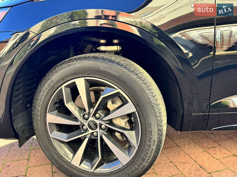 Внедорожник / Кроссовер Audi Q5 2024 в Стрые