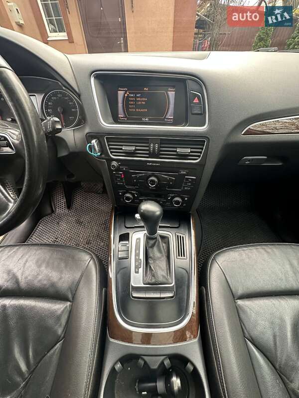 Позашляховик / Кросовер Audi Q5 2010 в Черкасах фото 24 Позашляховик / Кросовер Audi Q5 2010 в Черкасах