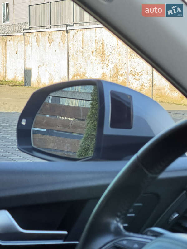 Позашляховик / Кросовер Audi Q5 2018 в Стрию