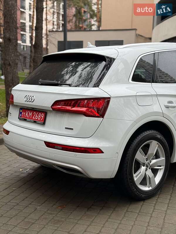 Позашляховик / Кросовер Audi Q5 2019 в Броварах фото 11 Позашляховик / Кросовер Audi Q5 2019 в Броварах