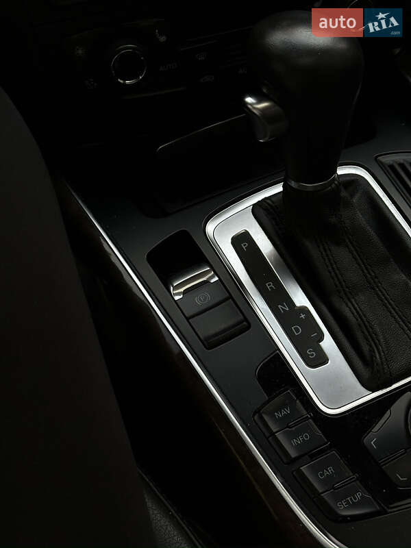 Внедорожник / Кроссовер Audi Q5 2010 в Ивано-Франковске