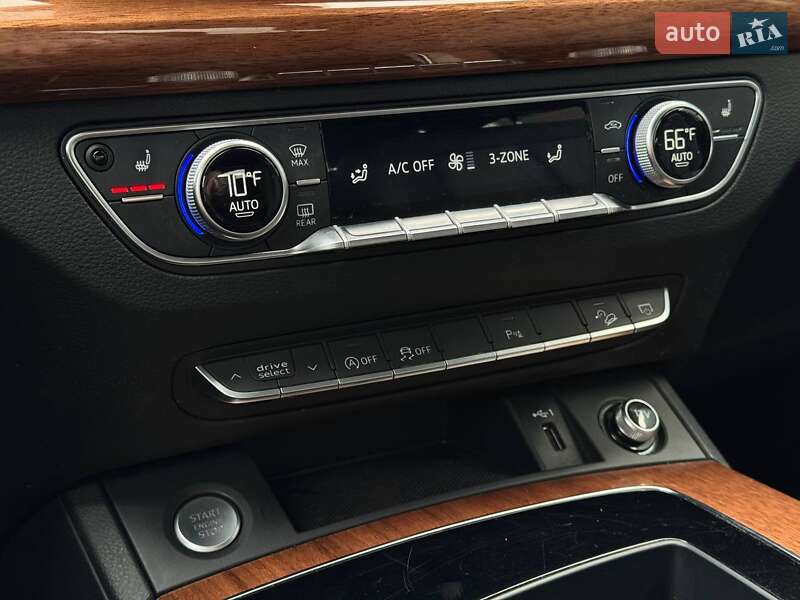 Позашляховик / Кросовер Audi Q5 2020 в Рівному