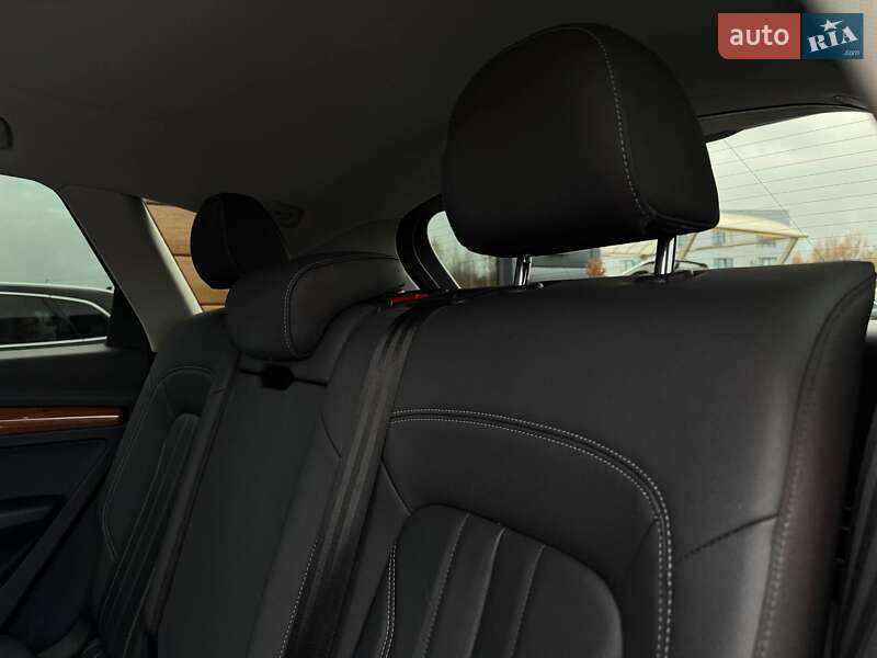 Позашляховик / Кросовер Audi Q5 2020 в Рівному