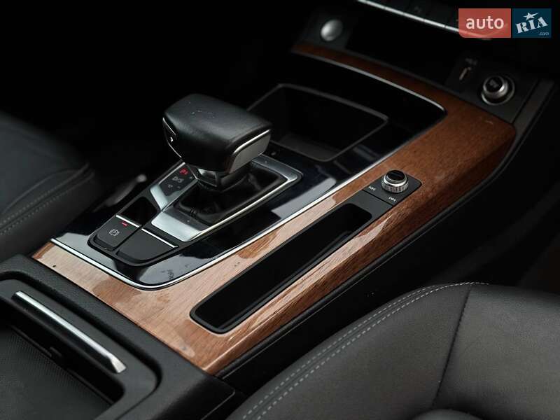 Позашляховик / Кросовер Audi Q5 2020 в Рівному