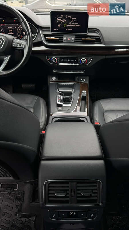 Позашляховик / Кросовер Audi Q5 2018 в Києві фото 14 Позашляховик / Кросовер Audi Q5 2018 в Києві