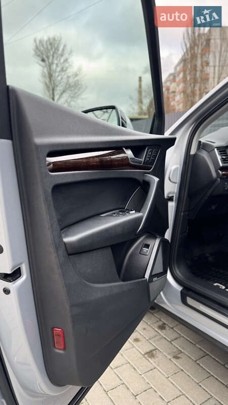 Позашляховик / Кросовер Audi Q5 2018 в Києві фото 34 Позашляховик / Кросовер Audi Q5 2018 в Києві