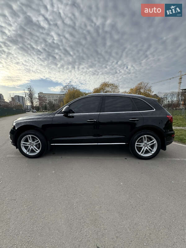 Позашляховик / Кросовер Audi Q5 2016 в Івано-Франківську