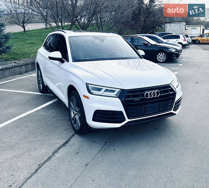 Внедорожник / Кроссовер Audi Q5 2018 в Киеве