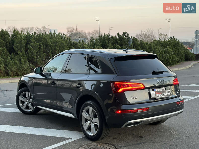 Позашляховик / Кросовер Audi Q5 2018 в Києві