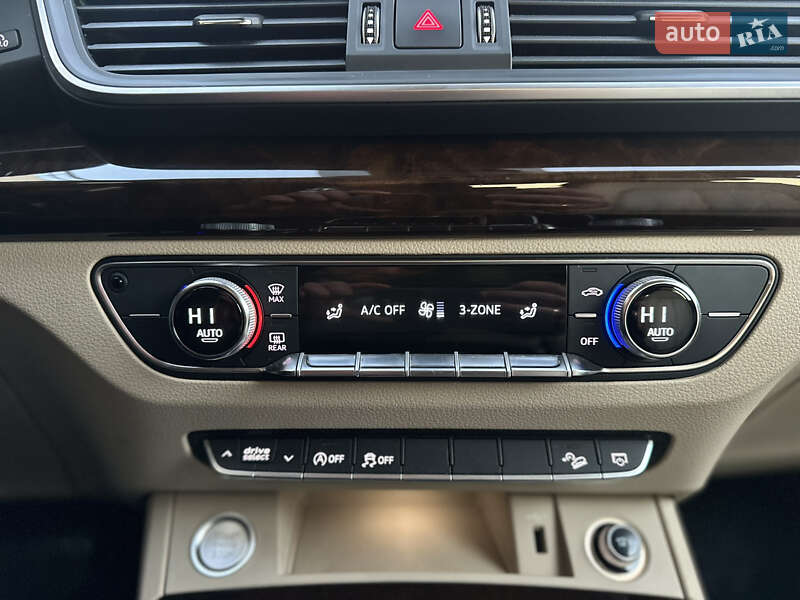 Позашляховик / Кросовер Audi Q5 2018 в Києві