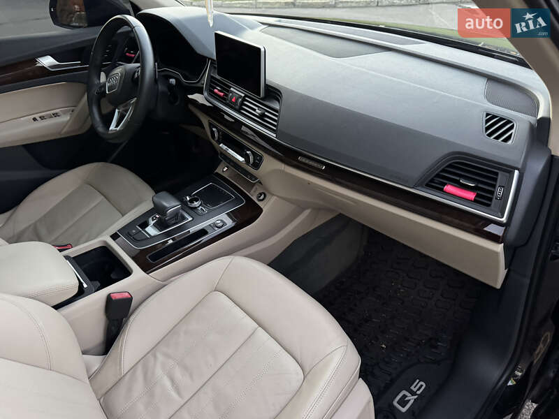 Позашляховик / Кросовер Audi Q5 2018 в Луцьку фото 28 Позашляховик / Кросовер Audi Q5 2018 в Луцьку