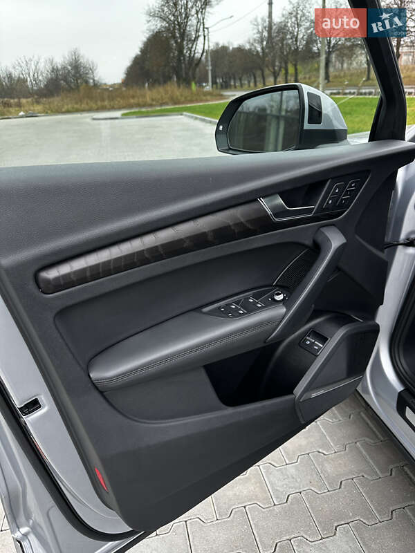 Внедорожник / Кроссовер Audi Q5 2020 в Ровно фото 21 Внедорожник / Кроссовер Audi Q5 2020 в Ровно