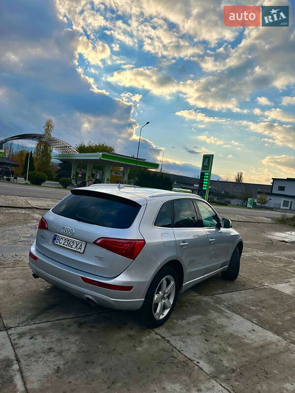 Позашляховик / Кросовер Audi Q5 2011 в Солотвині