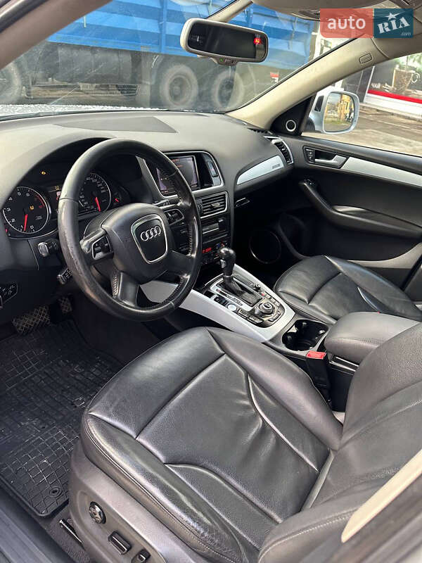 Позашляховик / Кросовер Audi Q5 2011 в Солотвині