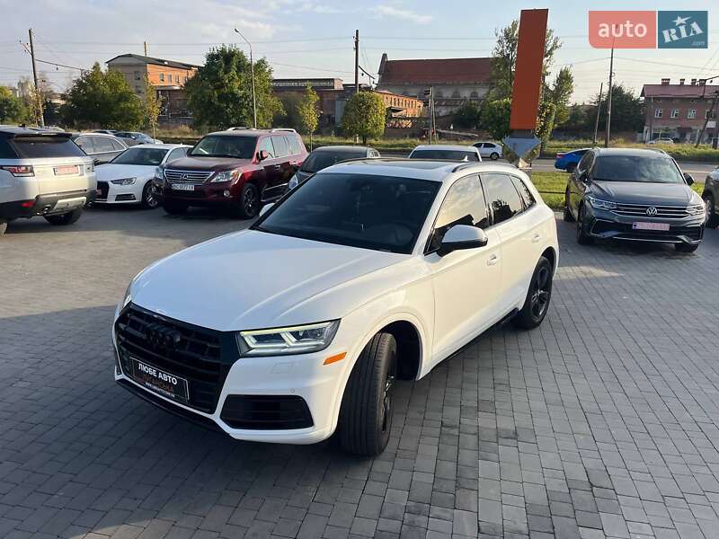 Позашляховик / Кросовер Audi Q5 2017 в Львові