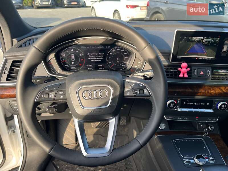 Позашляховик / Кросовер Audi Q5 2017 в Львові