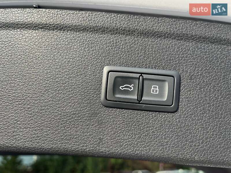 Позашляховик / Кросовер Audi Q5 2017 в Львові