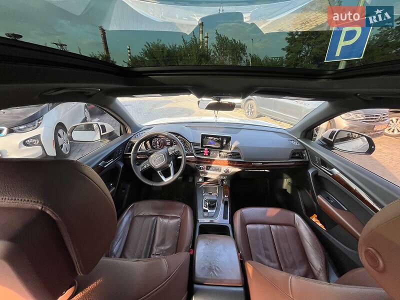 Позашляховик / Кросовер Audi Q5 2017 в Львові