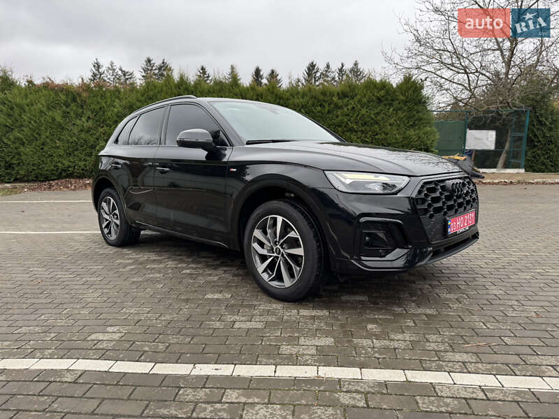 Позашляховик / Кросовер Audi Q5 2024 в Луцьку