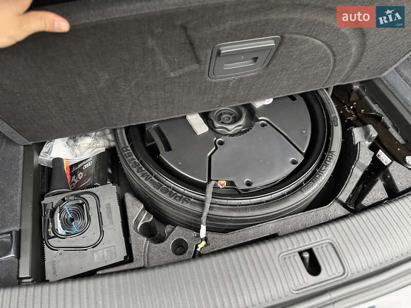 Позашляховик / Кросовер Audi Q5 2024 в Луцьку