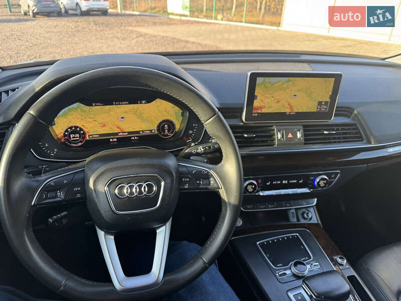 Внедорожник / Кроссовер Audi Q5 2018 в Луцке