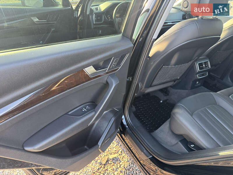 Внедорожник / Кроссовер Audi Q5 2018 в Луцке