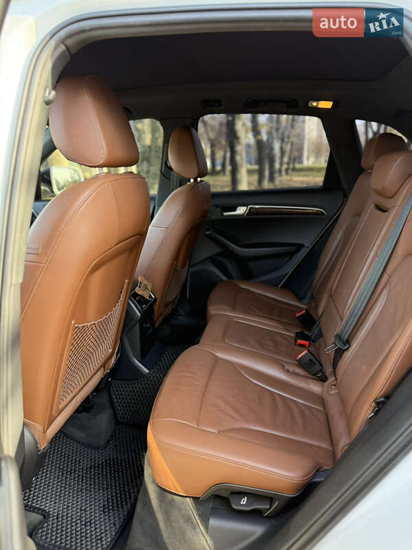 Внедорожник / Кроссовер Audi Q5 2012 в Кривом Роге