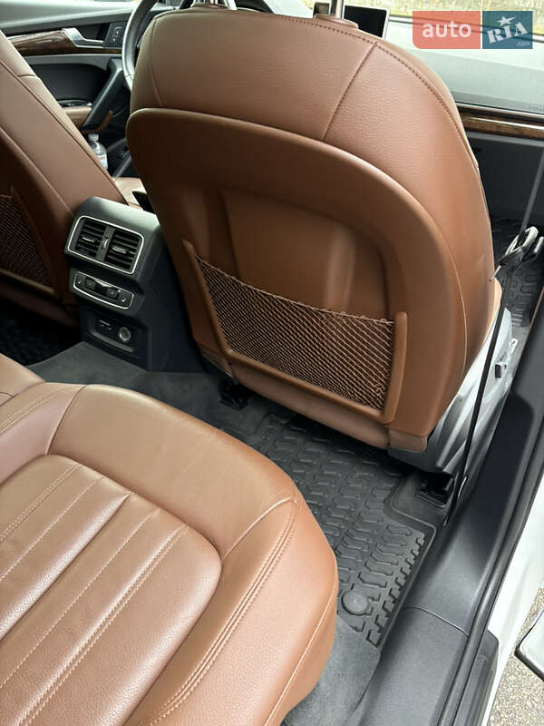 Позашляховик / Кросовер Audi Q5 2018 в Києві