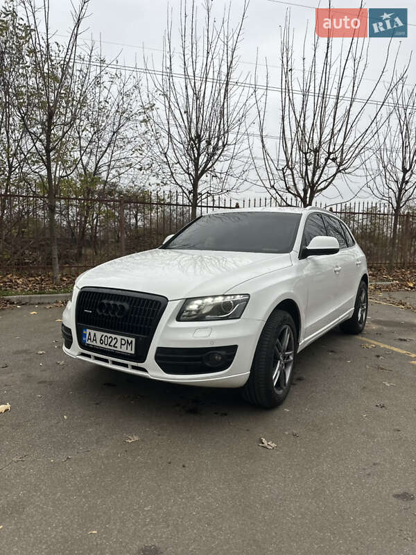 Внедорожник / Кроссовер Audi Q5 2009 в Софиевской Борщаговке