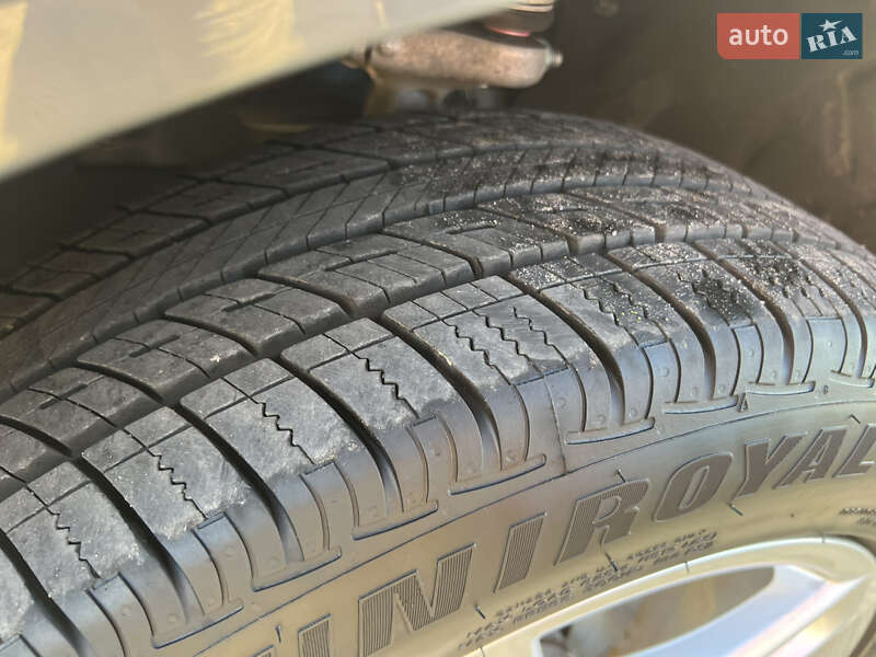 Позашляховик / Кросовер Audi Q5 2013 в Львові