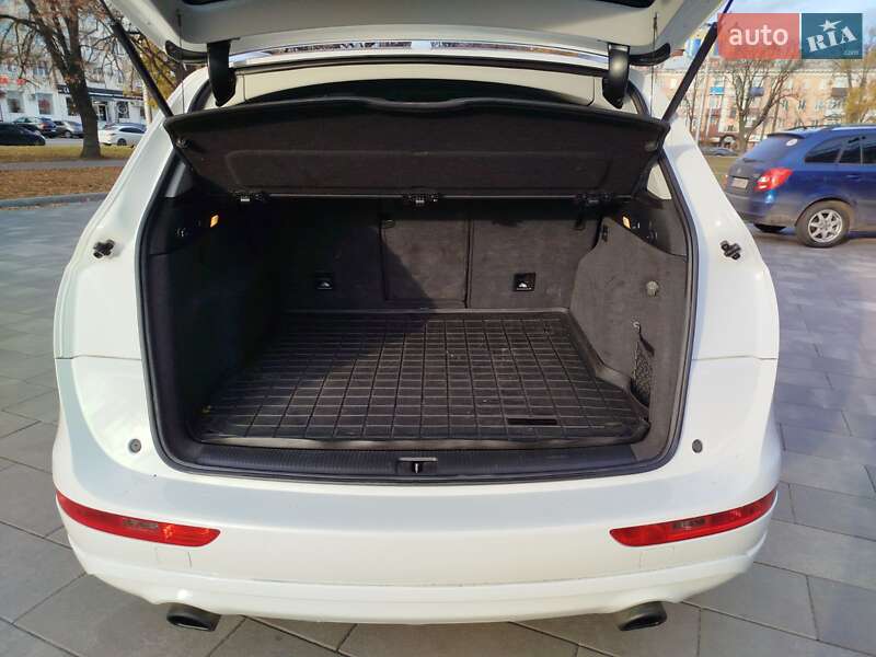 Внедорожник / Кроссовер Audi Q5 2014 в Полтаве