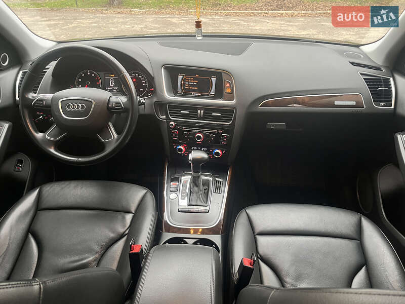 Позашляховик / Кросовер Audi Q5 2015 в Черкасах