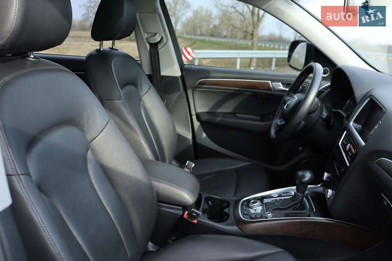 Позашляховик / Кросовер Audi Q5 2015 в Балаклії